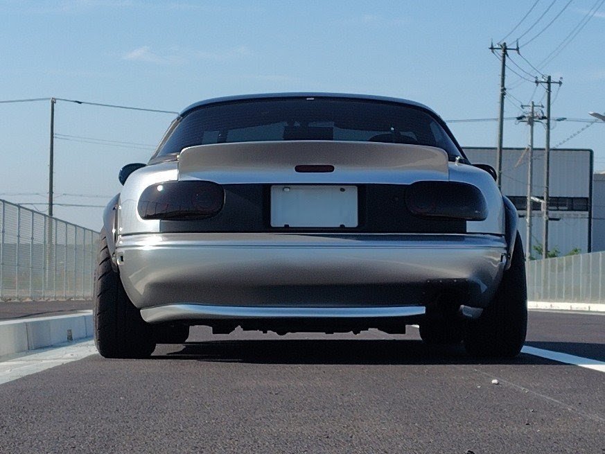 NaBe1988901's tweet photo. ゴメン
ほんとの事言うとね、歴代ロードスターの中で一番後姿が美しい車はNBだと思ってる···

#Mycarの後ろ姿が美しい https://t.co/m1eXmR0c0m