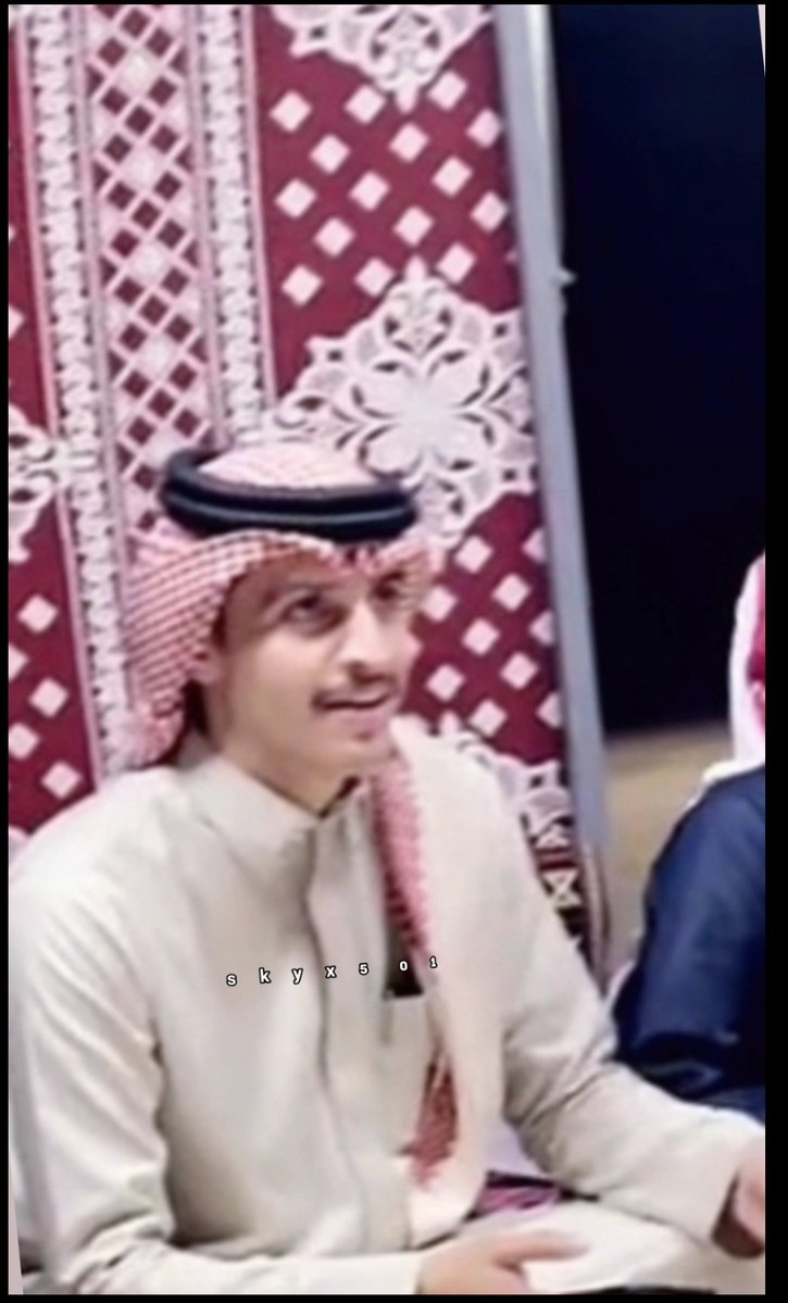 aymmxl's tweet photo. نظراته وهو صغير إذا أحد أخذ شاحنه أو قاطعه وهو يتكلم اتقِ شر الحليم إذا غضب‘😂#عبدالعزيز_الحارثي https://t.co/pbao6Np9Va