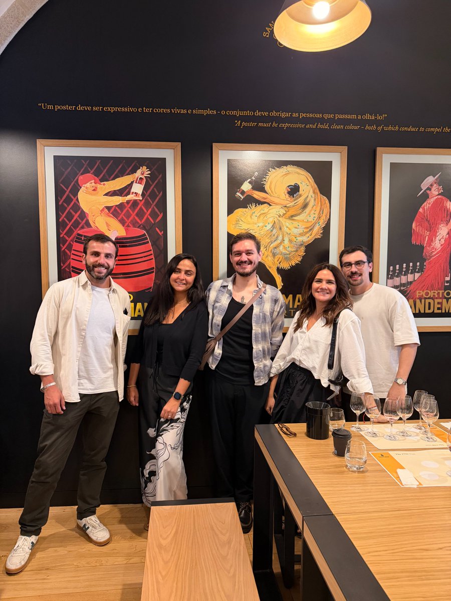 IncomeAccess's tweet photo. 🚀Great start to #SBCLisbon! 
 
We loved connecting with Tomás Rebello de Andrade from Clever Advertising and Veronica Centeno, Lucas Pereira, and Luis Abdala from Superbet.

If you're in Lisbon, stop by booth E216 and say hi!👋📷

 #iGaming #IncomeAccess #Paysafe https://t.co/hV2q7VrXta