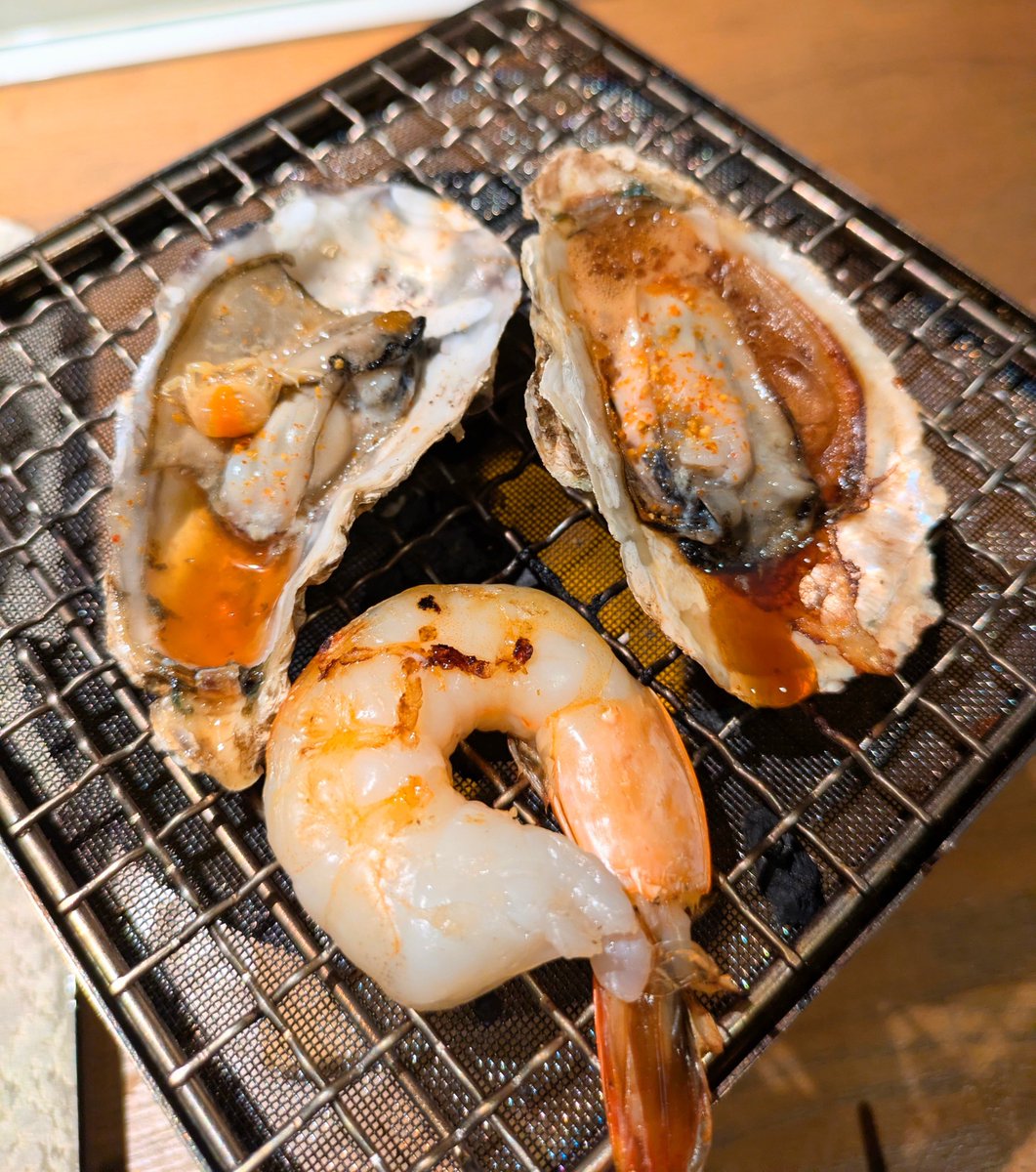 Fjt_sb5's tweet photo. 昨日の夜🍴
自分で焼く牡蠣が美味しすぎて、、、
ポン酢と七味はね、優勝 https://t.co/USsH7iE6cC