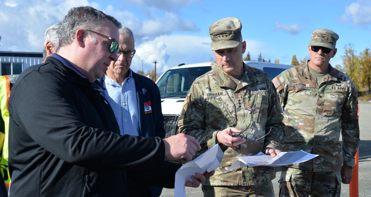 AlaskaCorps's tweet photo. Lt. Gen. William “Butch” Graham, 56th Chief of Engineers and commanding general of @USACEHQ, toured military projects at Joint Base Elmendorf-Richardson, Alaska, on Sep. 29. During the visit, he viewed sites including the JITTC and runway extension construction efforts. https://t.co/u2nvC9mrwY