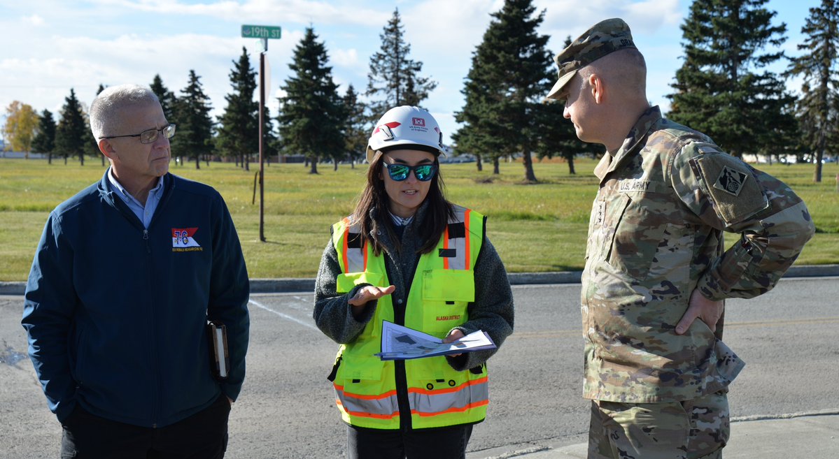 AlaskaCorps's tweet photo. Lt. Gen. William “Butch” Graham, 56th Chief of Engineers and commanding general of @USACEHQ, toured military projects at Joint Base Elmendorf-Richardson, Alaska, on Sep. 29. During the visit, he viewed sites including the JITTC and runway extension construction efforts. https://t.co/u2nvC9mrwY