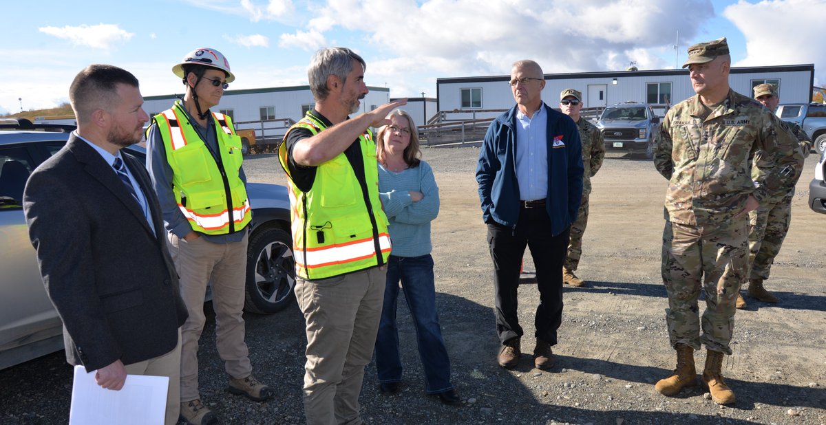 AlaskaCorps's tweet photo. Lt. Gen. William “Butch” Graham, 56th Chief of Engineers and commanding general of @USACEHQ, toured military projects at Joint Base Elmendorf-Richardson, Alaska, on Sep. 29. During the visit, he viewed sites including the JITTC and runway extension construction efforts. https://t.co/u2nvC9mrwY