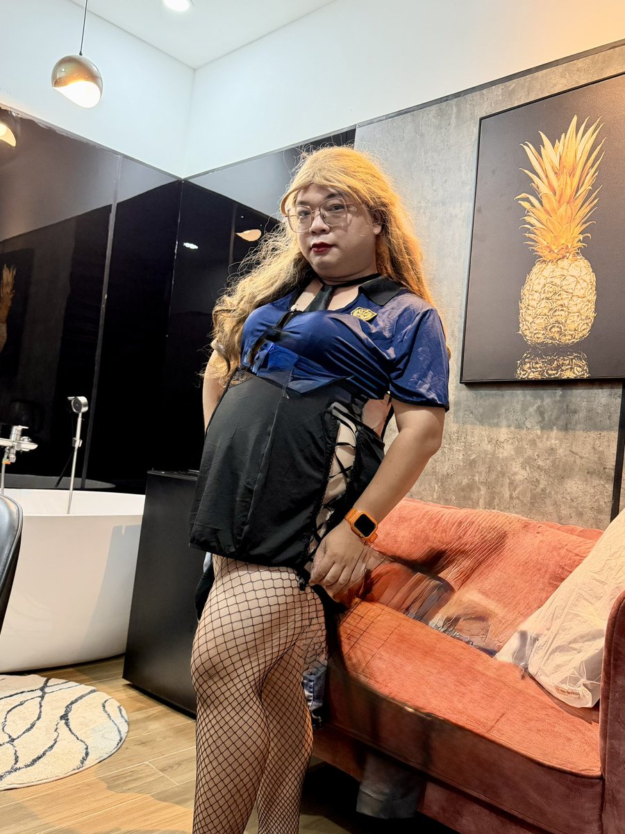 gaynogirlq424t's tweet photo. không phải CON GÁI, chưa chuyển giới. Bú cu giỏi hơn gái, không cho chịch. Có mặc đ�� nữ lúc bú cu. Thích bú cu TRAI THẲNG đặc biệt là mấy anh có vợ. https://t.co/Ftf0yzkrX6