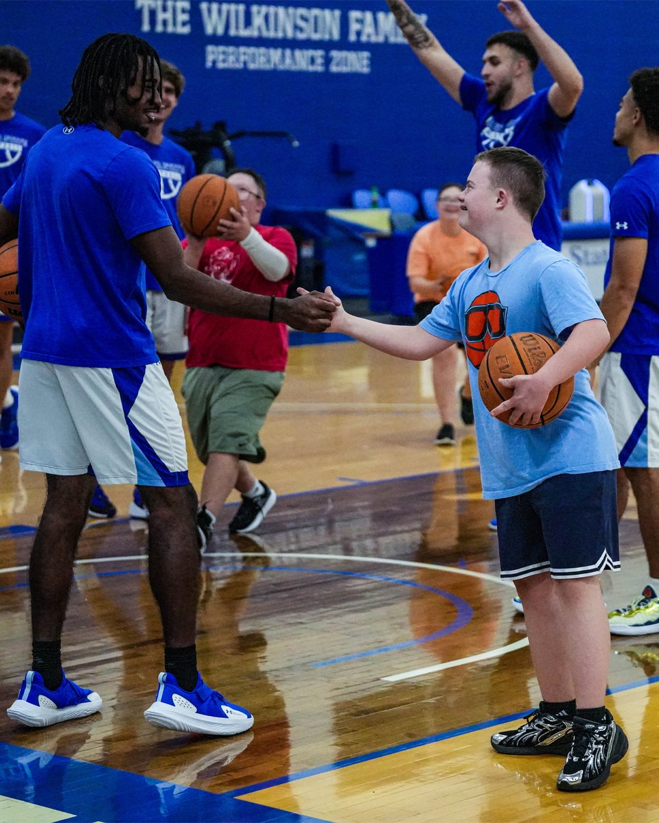IndStBasketball's tweet photo. Glad to partner with the Happiness Bag as we welcomed the Special Olympic Athletes from Vigo County for our annual clinic tonight. Special thanks to @IndStWBB alum Jodi Moan for your support in helping us coordinate a fun evening on and off the court!

#MarchOn https://t.co/L096pMG4a5