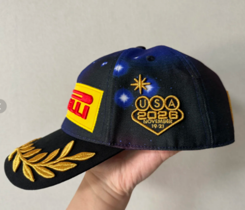 leclercsletters's tweet photo. the austin and vegas gp podium caps!!!!

📷: FOMO (rednote) https://t.co/G2EWpUVrKk
