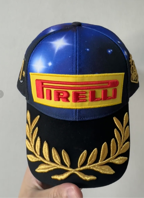 leclercsletters's tweet photo. the austin and vegas gp podium caps!!!!

📷: FOMO (rednote) https://t.co/G2EWpUVrKk