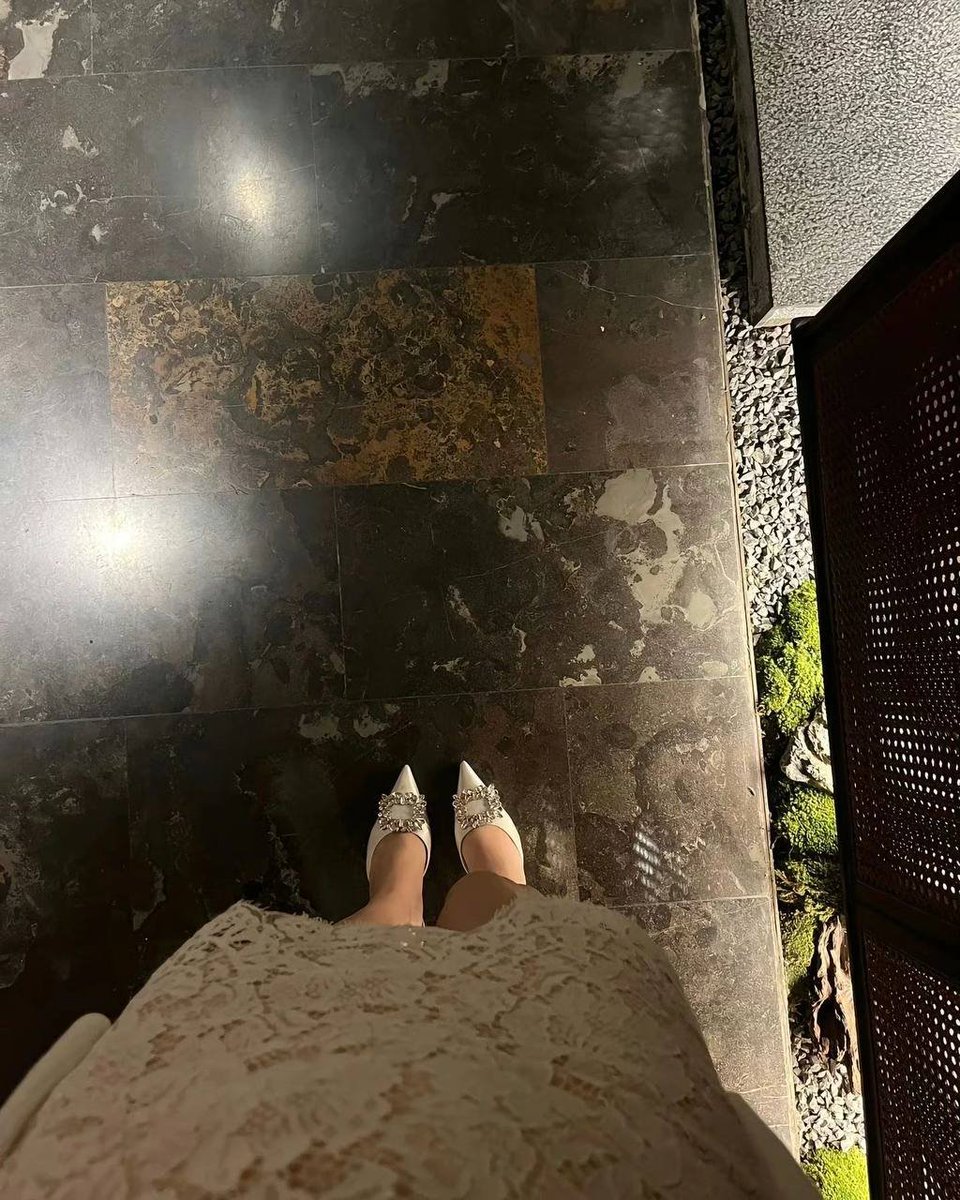 Lucy198856's tweet photo. I had a small get-together with some friends, and we reminisced about the past, laughing heartily together. It was comparable to a Michelin-starred restaurant in China. https://t.co/0RAF4OP9dp