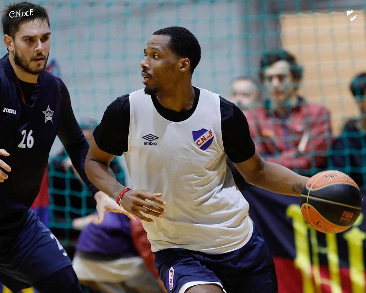 CNdeFbasketball's tweet photo. Final del primer tiempo en Unión ⏸️

#Nacional 5️⃣5️⃣ - 2️⃣2️⃣ Unión Atlética https://t.co/65q8HHlxDZ