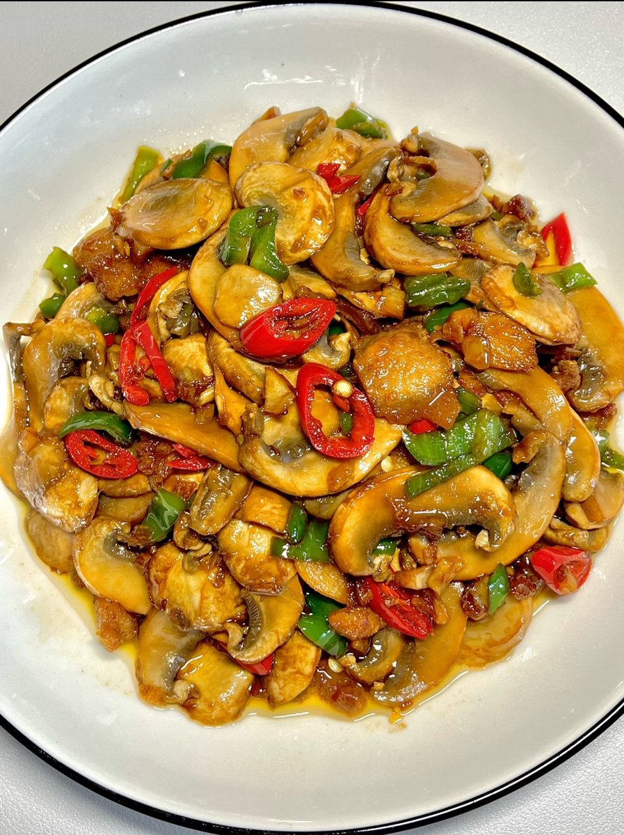 whgusrnjs123's tweet photo. Shallow-fry with迪口，fresh bites! https://t.co/W14NiwCknz