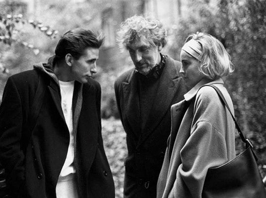 OolaFanForever's tweet photo. Despite a decades long feud, #WilliamBaldwin was on a recent podcast where he complimented #SharonStone for having a 11/10 screen presence, mind you he then got in the muck a bit, so it’s clear his feelings are still hurt regarding their many issues on the set of #Sliver in 1992. https://t.co/fcSxqFDzZk