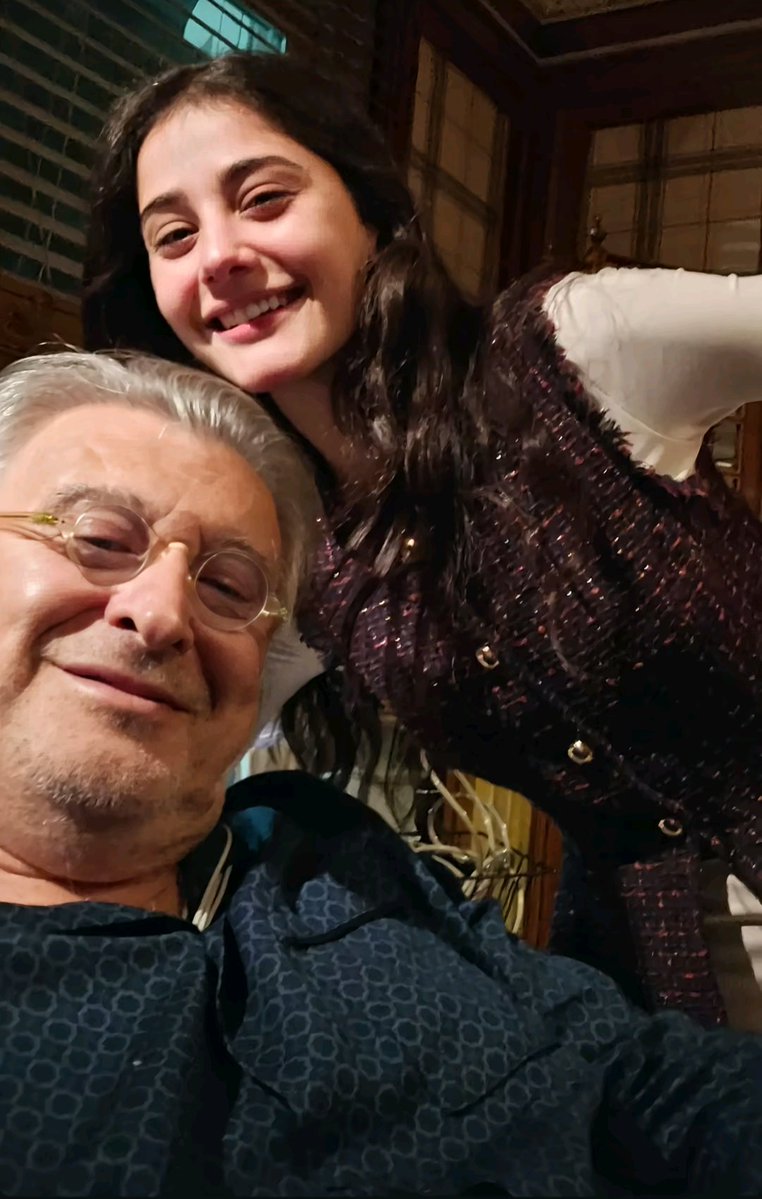 dizideepdive's tweet photo. I'm not completely convinced that Esat heard what Dicle said at his bedside.

There's a possibility that, at most, he might have a vague idea of what she said. 

Vague enough that she can smooth it over somehow...

#SevdiğimSensin #Dicle https://t.co/XSugIGiPQg