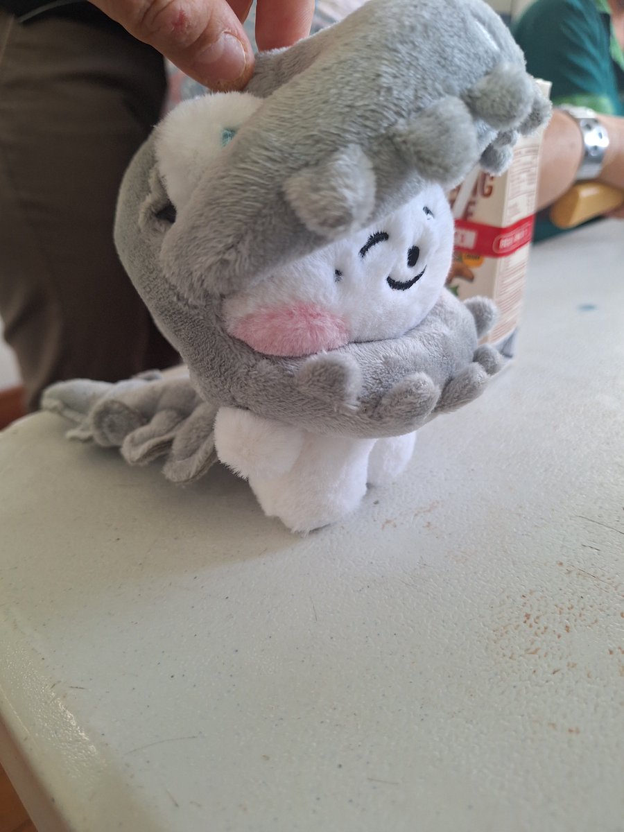 ries_rave's tweet photo. Karena #jaidee ga muat karena kepalanya.... jadi dipake sama #jjed....
Mari kita rawr... rawr....
Be a Dinosaur.... kalau ada yang jahat langsung gigit aja... https://t.co/291fyap2Sr