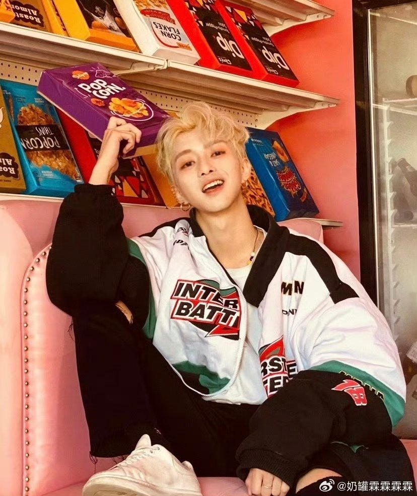 hiddemlog_'s tweet photo. 금발 킹스턴 또 주면 안되나?

#亿轩_Kingston #Kingston https://t.co/rEAEmLIgjE
