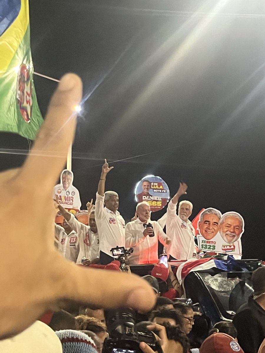 netobrux's tweet photo. Fui ver Luly hoje na Barra. Meu presidente da República ⭐️ https://t.co/Uli7oDynNU