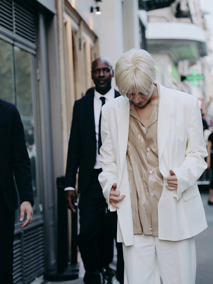 xoreasonox's tweet photo. 포토그래퍼 funjinnn ig #태민 
https://t.co/ET5dxY2zI8

@ xoalsox @ maisonmargiela https://t.co/EVgikIO5IB
