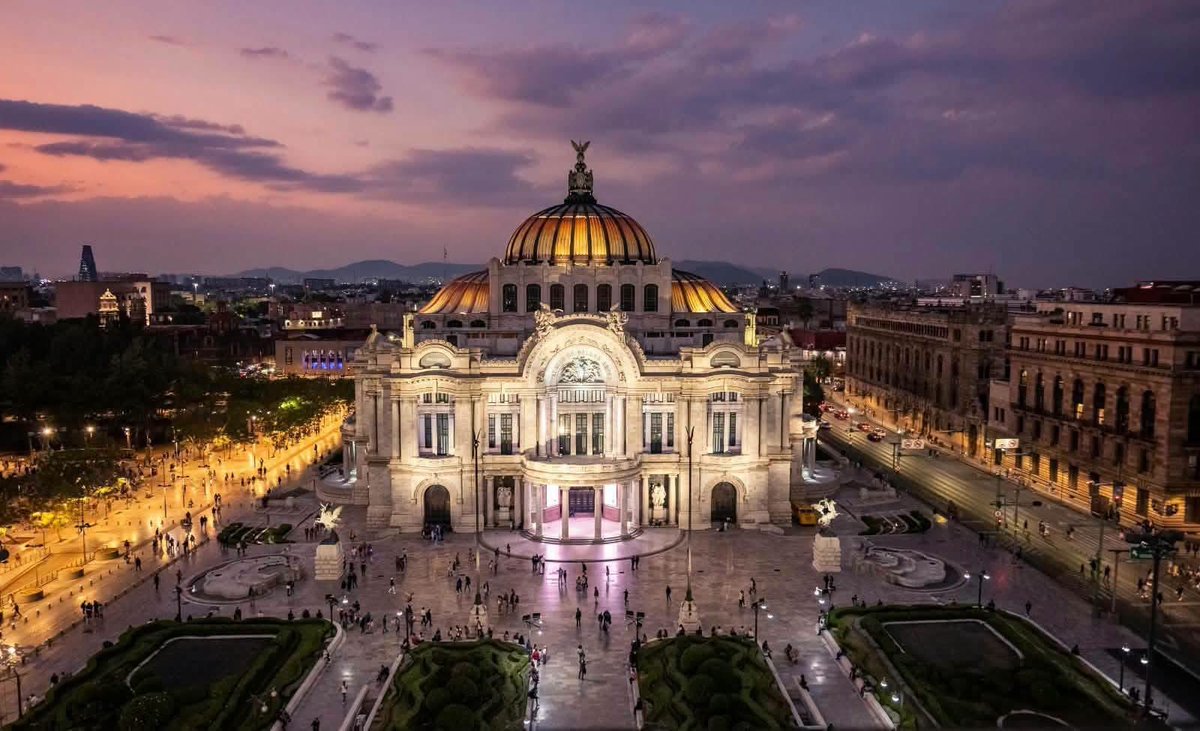 lafuentesalt's tweet photo. ¡92 años de encuentros con el arte y la cultura! 🎉
Este 29 de septiembre celebramos al Palacio de Bellas Artes, un espacio que acerca a públicos de todas las edades a la música, la danza, la ópera, el teatro, la literatura y las artes visuales. 🎭
#turismomexico #LaFuente https://t.co/3bqae1vsx7