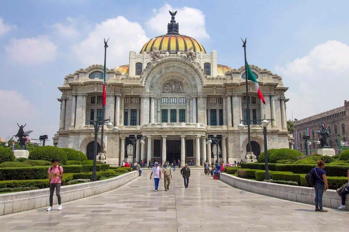 lafuentesalt's tweet photo. ¡92 años de encuentros con el arte y la cultura! 🎉
Este 29 de septiembre celebramos al Palacio de Bellas Artes, un espacio que acerca a públicos de todas las edades a la música, la danza, la ópera, el teatro, la literatura y las artes visuales. 🎭
#turismomexico #LaFuente https://t.co/3bqae1vsx7