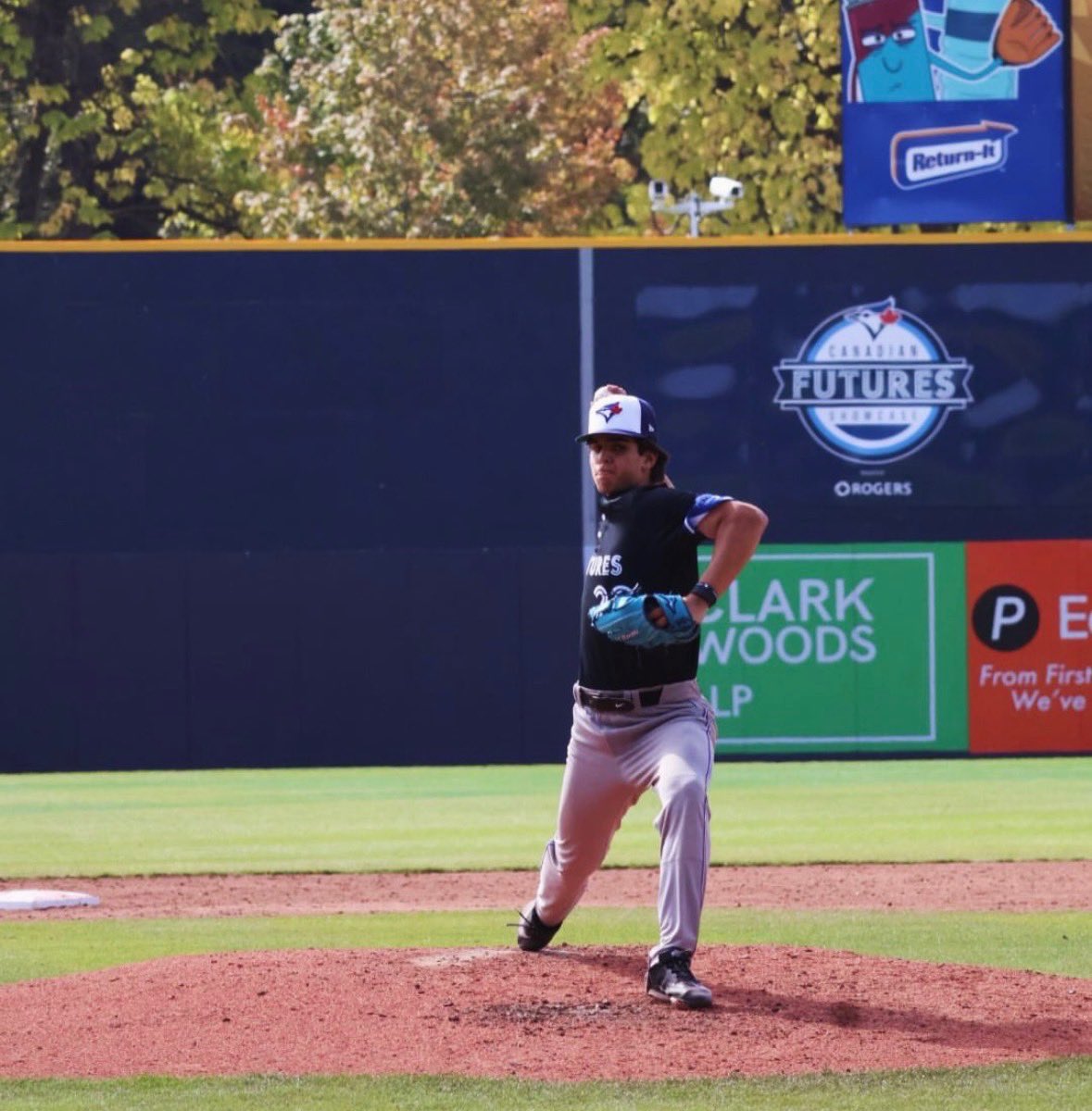 AcademyAhp's tweet photo. Some 📸’s of the boys at the recent Blue Jays Canadian Futures Showcase! https://t.co/Is730NoMkB