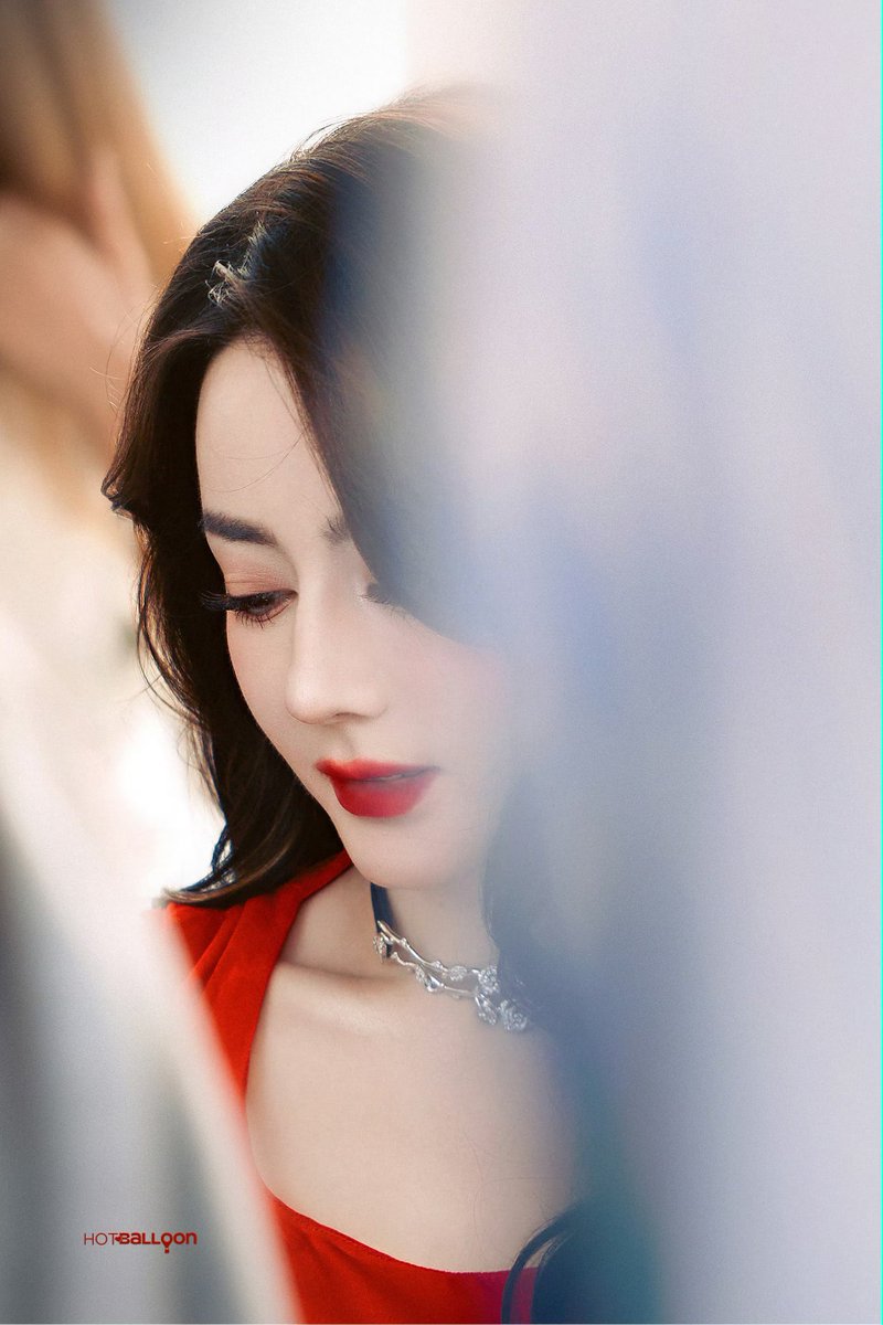 alice_kriesha's tweet photo. Another set of photos taken by #Dilraba fansite. Mesmerizing!

©HotBalloon_迪丽热巴
DILRABA DAZZLES DIORSUMMER27
#DilrabaxDiorSummer27  
@Dior #DiorSummer27 https://t.co/mbOSA0V7vf