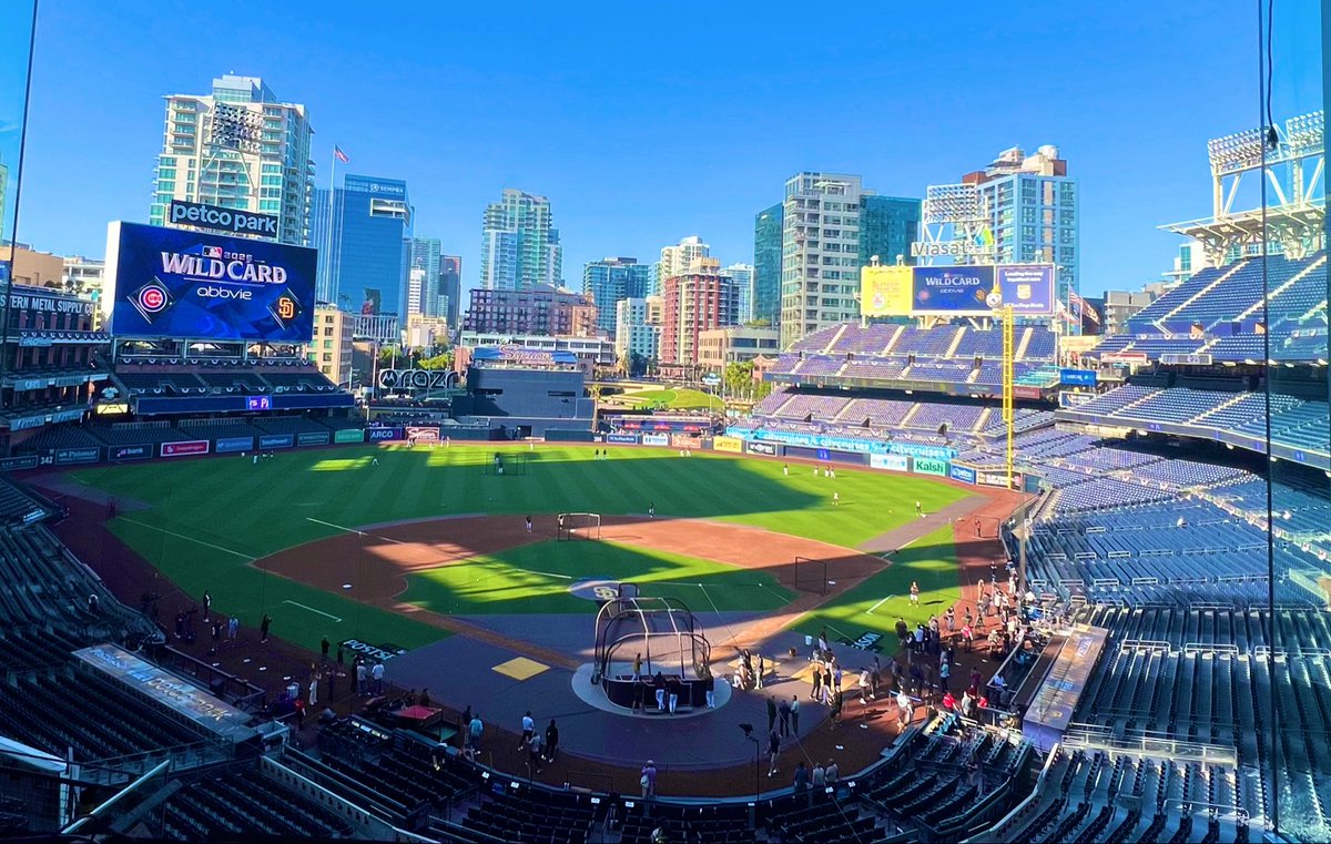 ZachZaidman's tweet photo. Greetings from San Diego, where it’s sunny and 76 degrees. Game one of the NL Wild Card round of the playoffs. 

Cubs and Padres 

@thescorechicago broadcast time is 8:25 pm CT. 

Inviting you to spend your baseball night with us. https://t.co/xzt39aRbFJ