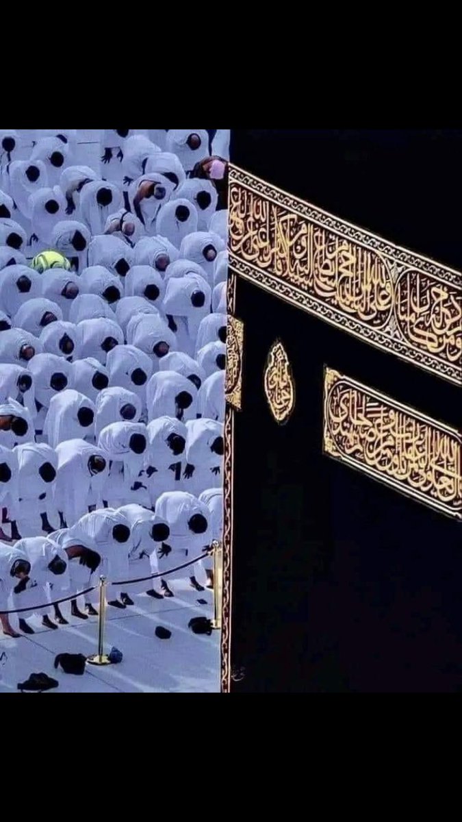 shaleem9's tweet photo. السلام علیکم ورحمتہ اللہ وبرکاتہ 

یا مقلب القلوب! ہمارے دلوں کو دینِ اسلام پر قائم رکھ اور ہمیں سیدھے راستے پر چلنےکی توفیق عطا فرما اس بابرکت دن میں جتنے بھی ہاتھ تیری بارگاہ میں اٹھے ہیں سب کی جائز دعائیں قبول و منظور فرما -آمین https://t.co/SkoB7UqEpM