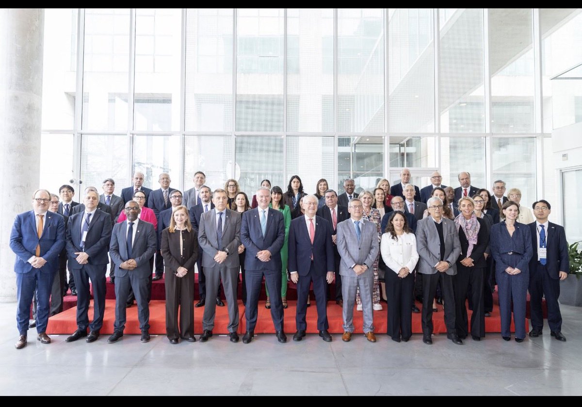SilviaOECD's tweet photo. Full day in Montevideo for the 11th @OECD LAC Regional Programme Ministerial Summit, 10 years on. We met Uruguay’s Council of Ministers and private sector. My key takeaway on AI: its spread depends on policy, and its value lies in serving people. Thank you, Uruguay 🇺🇾 #LACRP https://t.co/vF0BQQ2trT