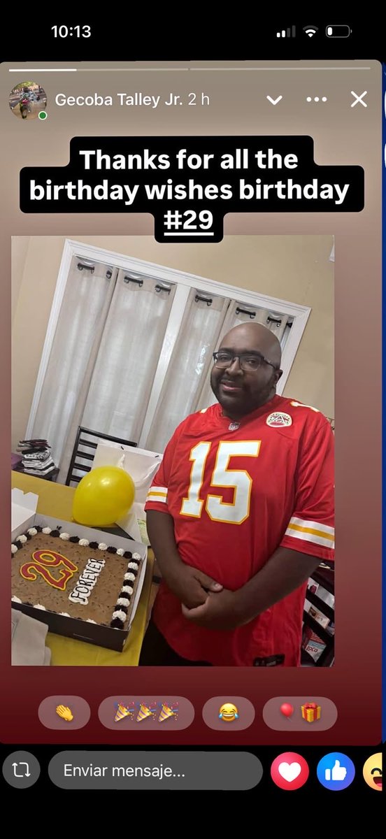 teja7676's tweet photo. @PatrickMahomes hopefully 29 treats me well and I got the goat 🐐 jersey for my birthday let’s go chiefs #ChiefsKingdom https://t.co/Ovp4IoT3Gm