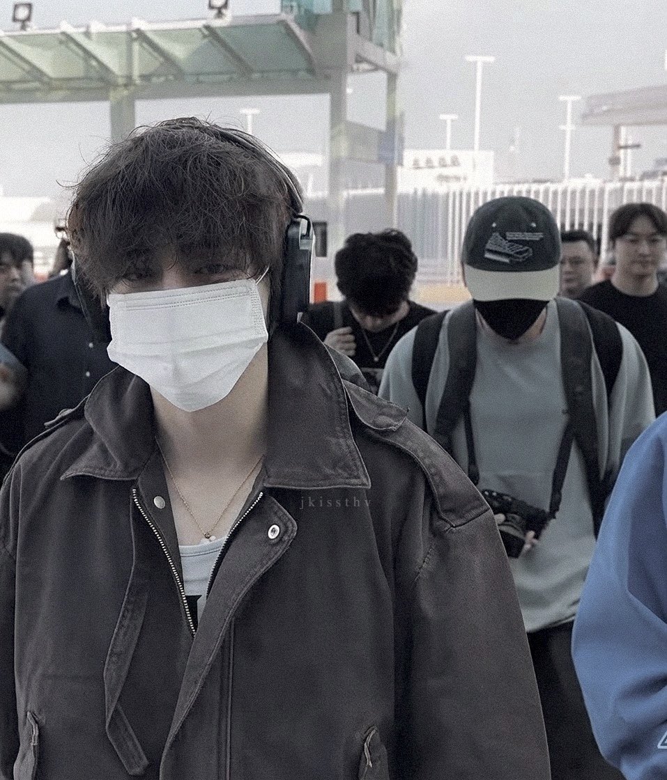jkissthv's tweet photo. HAVE A SAFE FLIGHT, MY LOMLs 💌 https://t.co/1cjwe50PGy