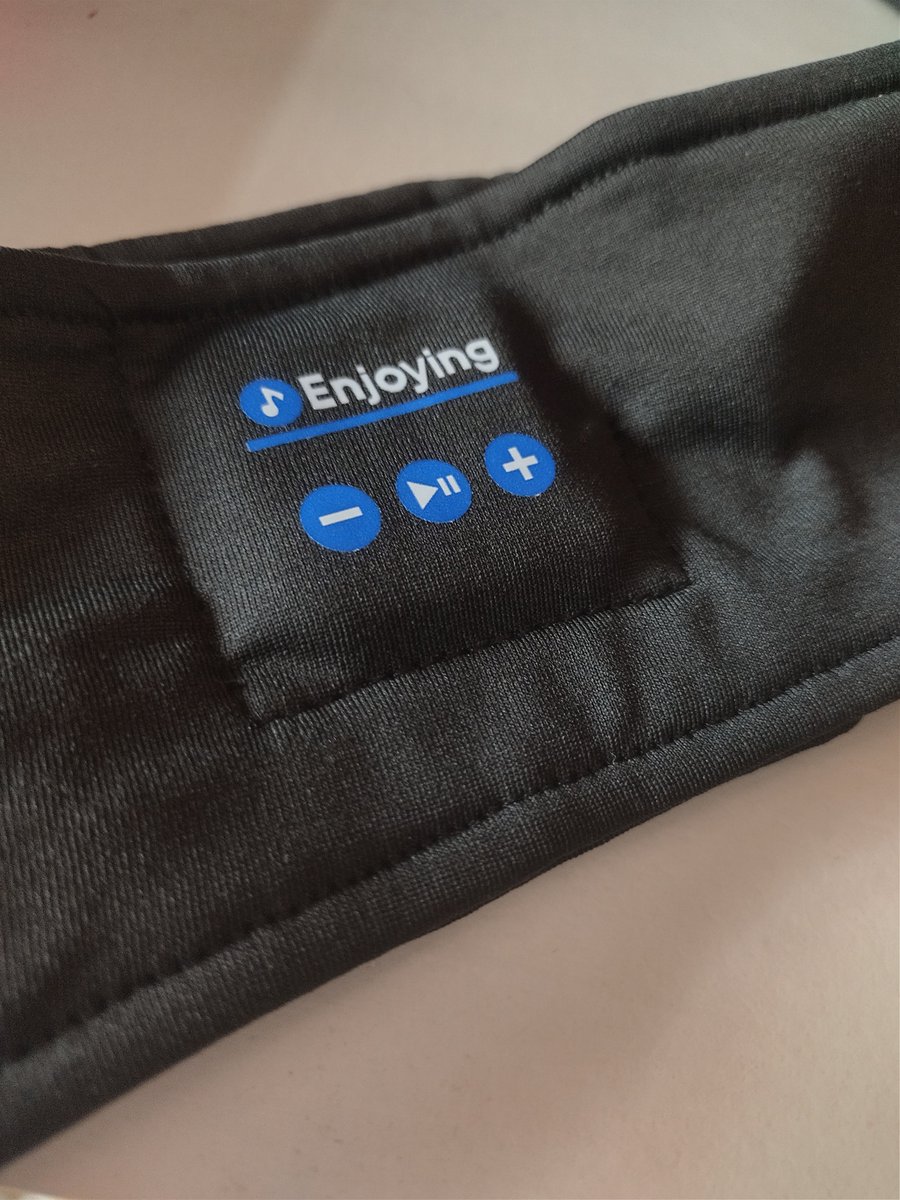 Jaxhistore's tweet photo. La solución frente al insomnio, un producto que busca solucionar los problemas que a todos nos suele ocurrir. Gracias a su increíble material suave y sus audífonos inalámbricos de larga duración🌟
https://t.co/qZfkI2i4X3
#Chile https://t.co/iZ693WBudT