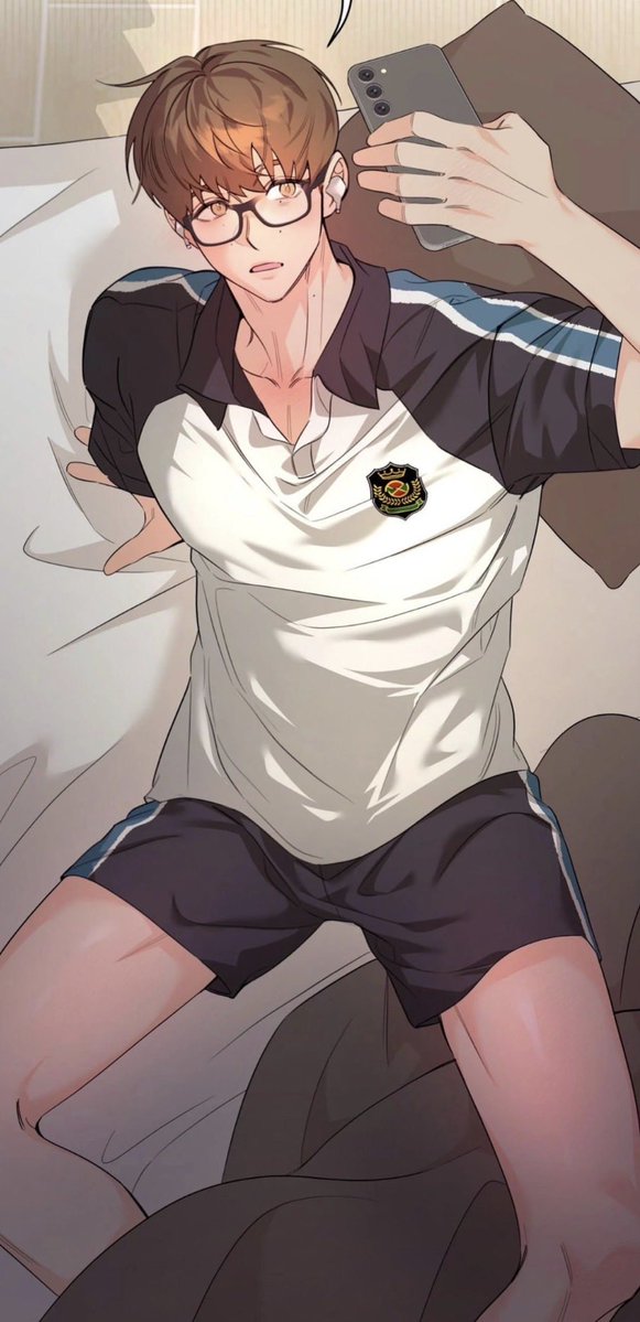 fujoch1's tweet photo. How does a man managed to look so erotic and innocent while wearing a PE uniform? I think i get the hype now https://t.co/zQB8ww0sBd