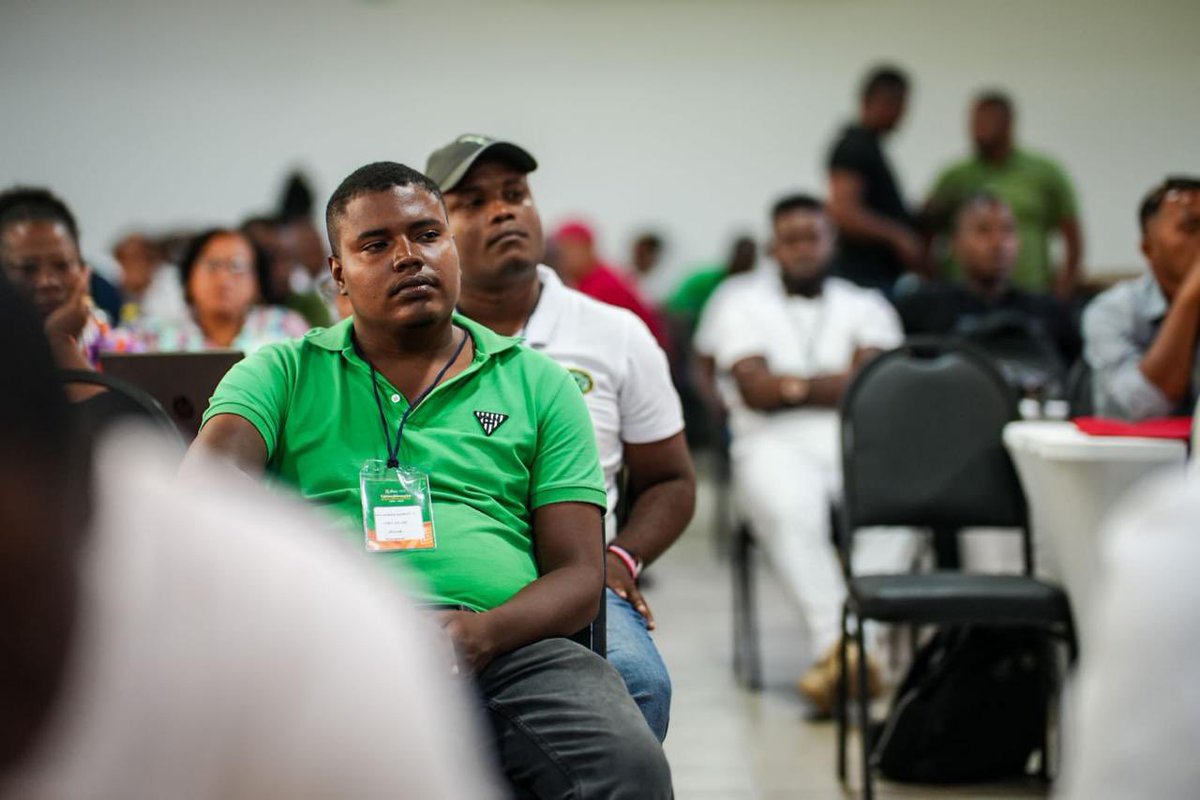 LuisAlfonsoEsc's tweet photo. La participación de las comunidades negras y afrocolombianas debe traducirse en capacidad real de incidir en las decisiones que afectan sus territorios.

Hoy, en #Tumaco, se eligen los representantes ante la Comisión Consultiva Departamental para el periodo 2026–2030, como un espacio de diálogo y concertación directa con el Estado.

Fortalecer estos escenarios es reconocer la voz, los derechos y la autonomía de las comunidades afro en la construcción de #Nariño "Región País para el Mundo".

#NariñoSeSiente