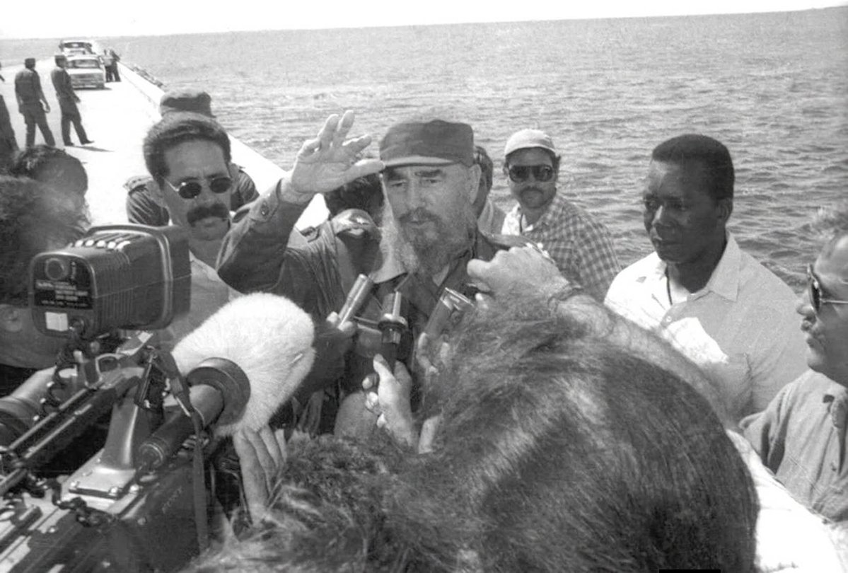 IsaelRo3971293's tweet photo. Rememoramos los villaclareños aquel 29 de septiembre de 1996, cuando el Comandante en Jefe #FidelCastro recorre el pedraplén Caibarién-Cayo Santa María.
#100AñosConFidel 
#Cuba 
#SomosContinuidad https://t.co/bpYebpMwdZ