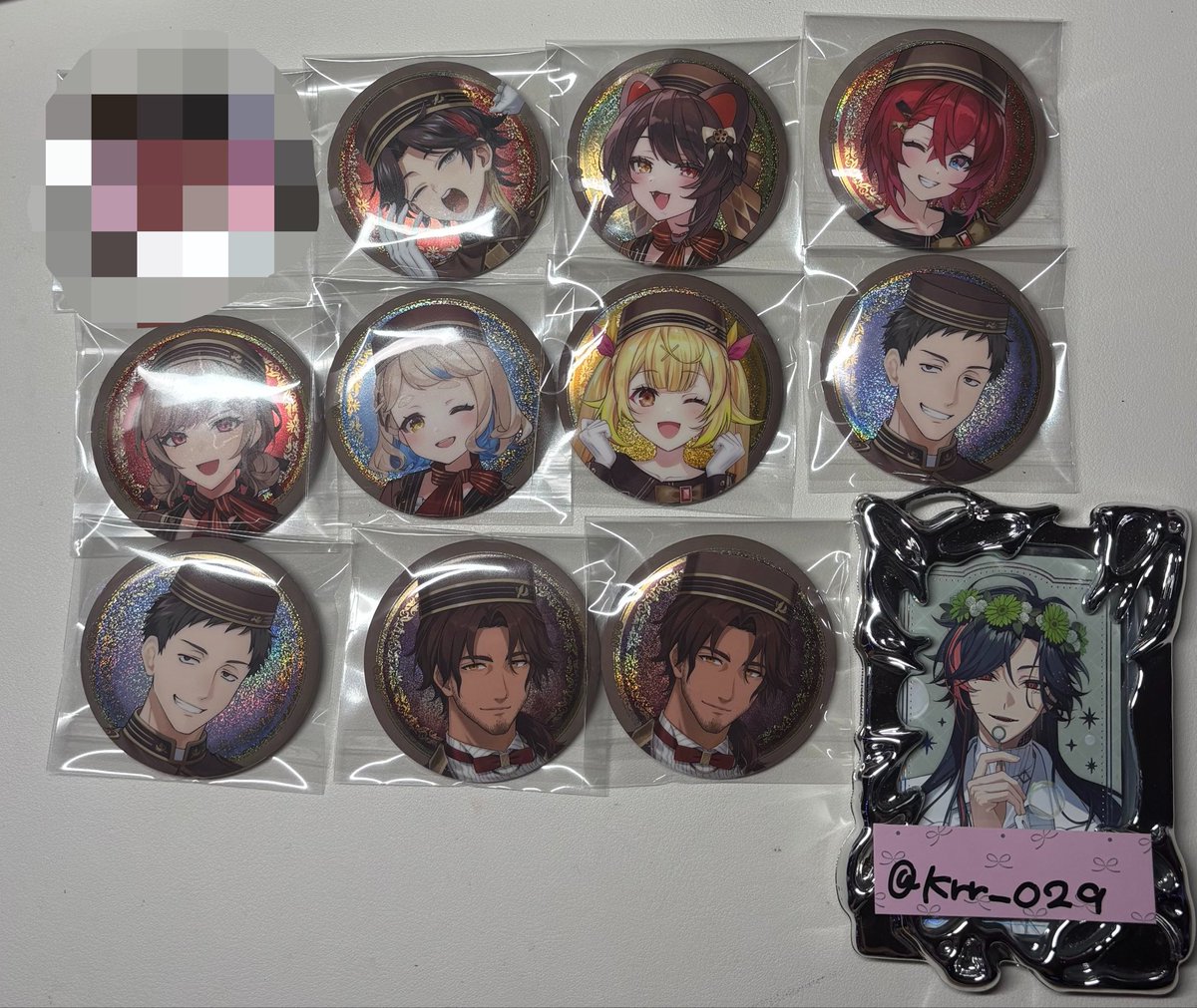 krr_029's tweet photo. 【交換・譲渡】にじさんじ ビスケット 缶バッジ

譲 画像1

求 画像２or 300円+送料

郵送のみの交換とさせていただきます୨୧ 
本当に二枚目の方を激求めているので検索からでもお気軽にお声がけください✦.* https://t.co/cIxzc7btch