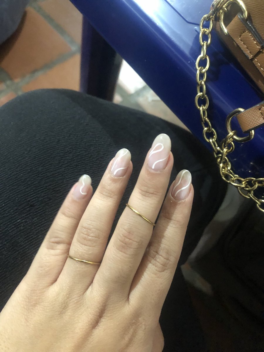crsanzf's tweet photo. Back in 2022 when I was really into nail art https://t.co/6TLdVd1gkN