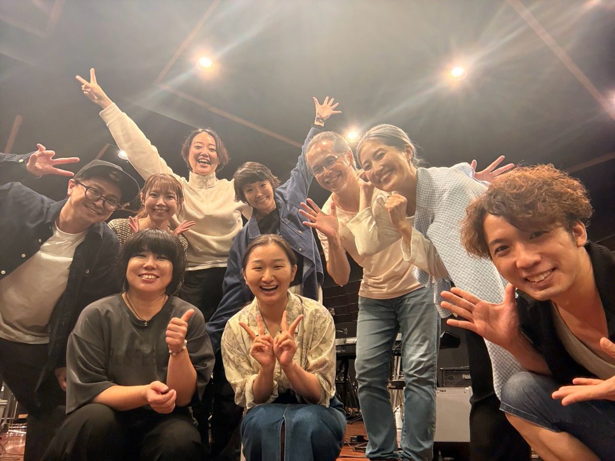 1985_0930's tweet photo. 41歳になりました
たくさんの方々の助けがありここまで生きてくることができました。

昨夜は #コンチェルトライブ のバンド合わせリハ
#港幸樹 さんと一緒にお祝いして頂きました✨みんなありがとう！

４日後、これまで経験したことを活かして素敵なライブになるよう心を込めて歌います☺️ https://t.co/1e4Zg2yhmQ