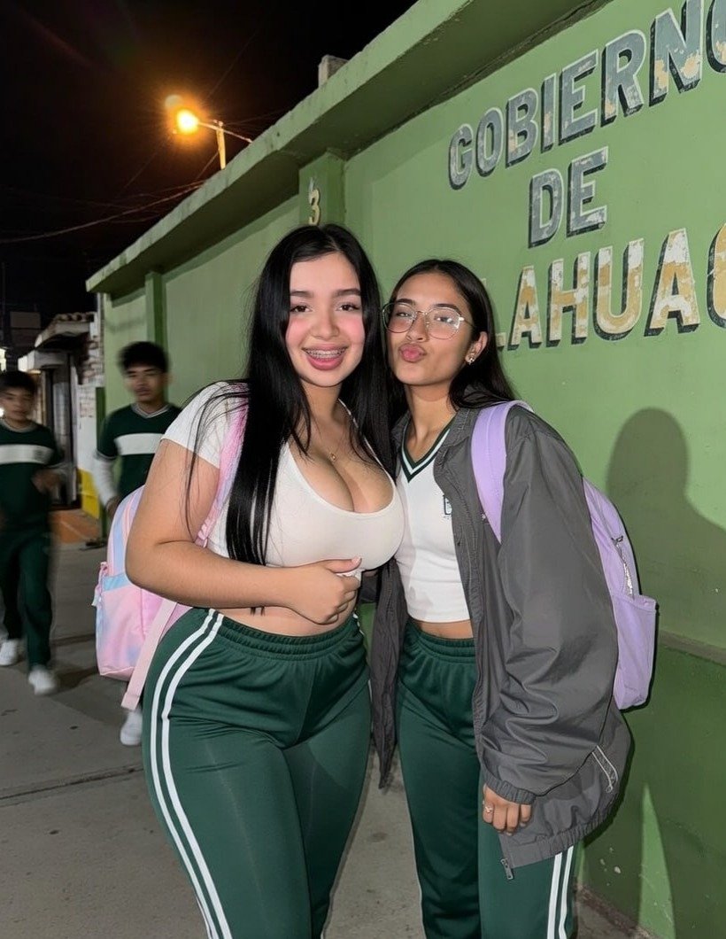 fabicaramelito's tweet photo. Alguien que quiera ir a recogerme al colegio 🥺🍓🩷 https://t.co/w6eV1lh3bJ