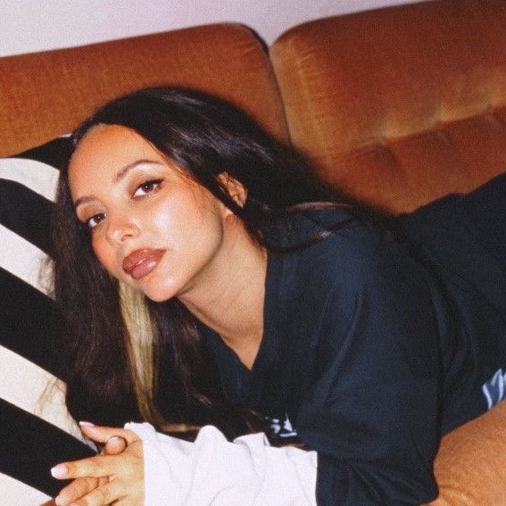 jadethirlwalIbr's tweet photo. Mike Sabath confirmou que o segundo álbum de Jade está quase pronto. 

“Naquele primeiro álbum, estávamos encontrando as coisas. Neste álbum, desde o início, estou fazendo tudo para que seja agradável, unificado e coeso. Ela tem mais confiança.” https://t.co/3iXc3pOEF1