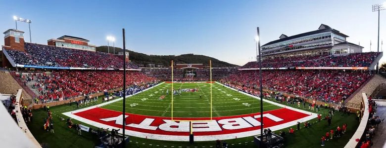 Jace1white's tweet photo. Blessed to receive an offer from Liberty University!!❤️💙 @cameronhall_4 @BlueDragonsFB @Coach_Skew @BallcoachKrause @CoachDrewDallas https://t.co/UOUvy0x3SD