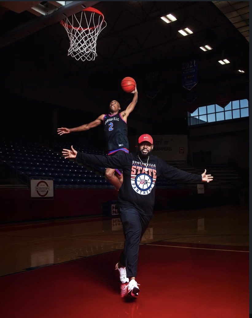 CoachPeteQuinn_'s tweet photo. Christopher “Deuce” Hunt Jr. (Jacksonville State) is off the board!!!

He’s been a mainstay on my 2027 Watch Lists and part of my OK/TX fam for a while now. 

Duncanville (TX) pumps out talent year after year. This is a big time commitment for @JaxStateMBB. https://t.co/6RyDFws13D