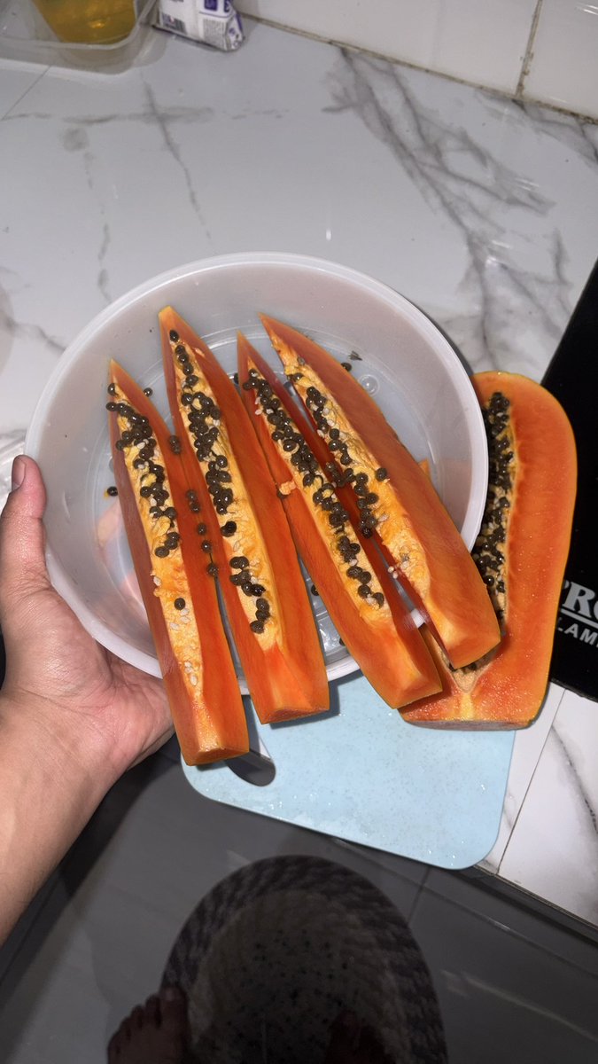 Astonara24's tweet photo. sarapan guys https://t.co/cfNLjzLuwD