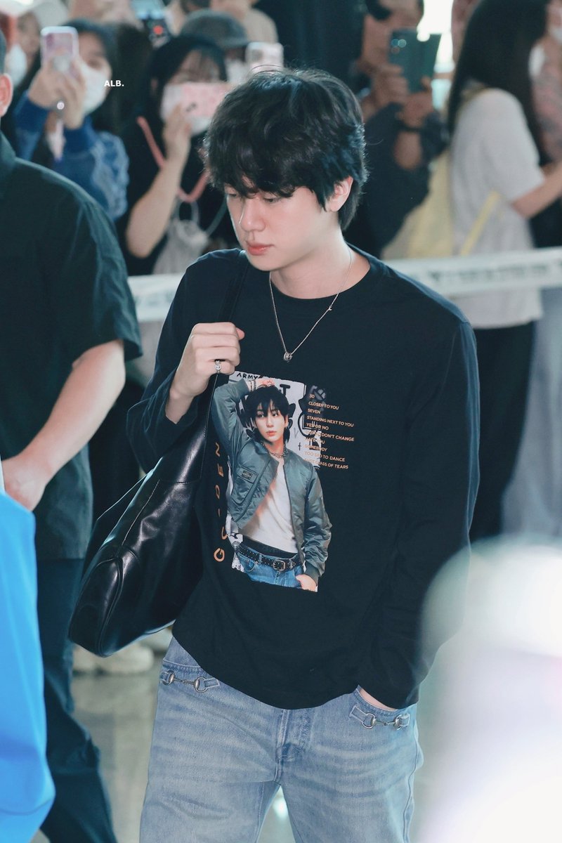 ALittleBraver92's tweet photo. 260930  Pre

✈️

#방탄소년단진 #김석진 #석진 #진 #BTSJIN #JIN 
#BTS_WORLDTOUR_ARIRANG
@BTS_twt https://t.co/lFQ4Y8IrJs