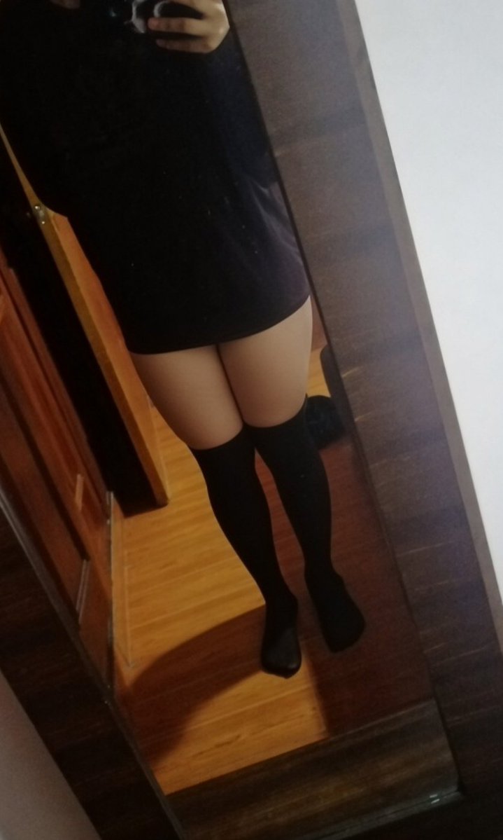 michiro56's tweet photo. Republic el post porque no sabía que existía etiquetas #femboy #muslos https://t.co/ca6ePxXpr7