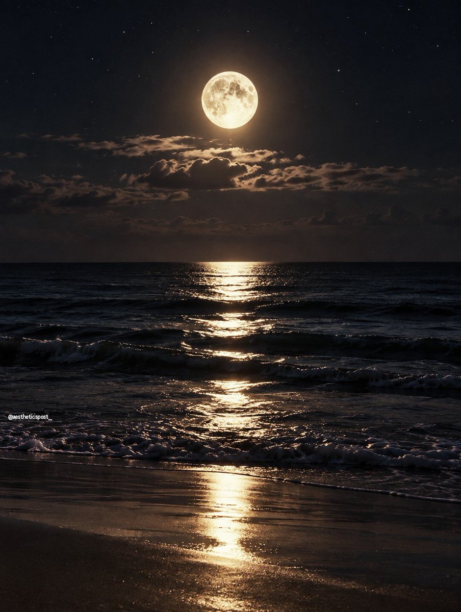 aestheticspost_'s tweet photo. Full Moon. https://t.co/OGqiopc4ZN