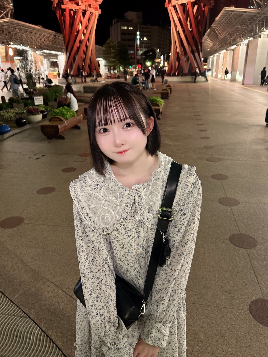 MP_Sena0519's tweet photo. 丸顔ボブの元アイドル気になる人…？ https://t.co/Tz9PBwiICG