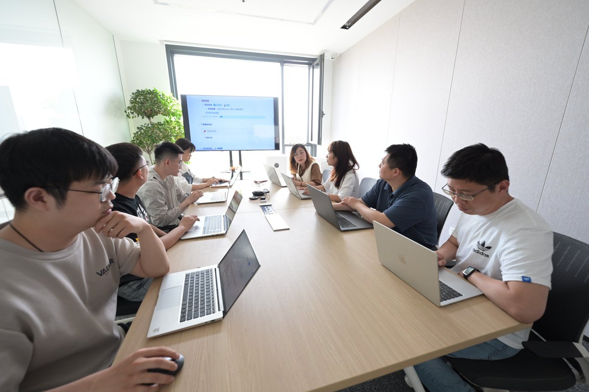 MarcosWherley's tweet photo. Just wrapped up an incredible 2-hour data visualization workshop at the local tech hub! Learned how to turn messy datasets into clear, actionable insights with Tableau—can’t wait to apply these new skills to my upcoming project! https://t.co/HDj10rFhNu
