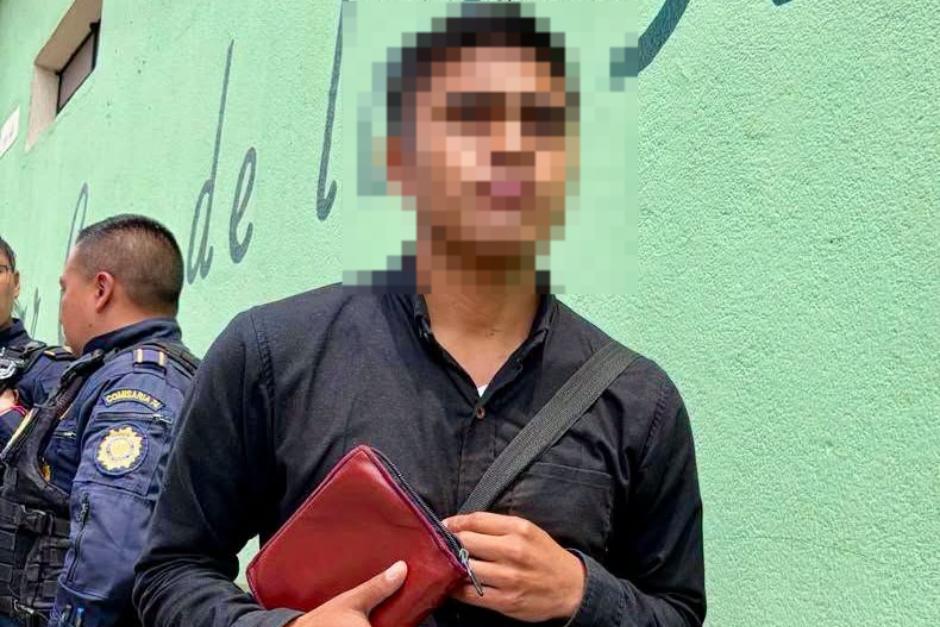 soy_502's tweet photo. 🚨 Identifican a hombre señalado de agredir a adulto mayor

Las autoridades municipales se pronunciaron ante el indignante hecho

https://t.co/6c30Kx980c https://t.co/GLpO7keoLl