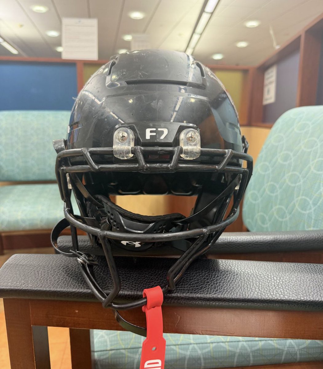 SpotterBrett's tweet photo. I’ve played a lot of ball and coached and been around a lot of ball and never seen this happen in an 8th grade game. 

Glad he’s okay but prayers for the kiddo this happened to. Glad he was able to walk off. https://t.co/jsH2DWm78v