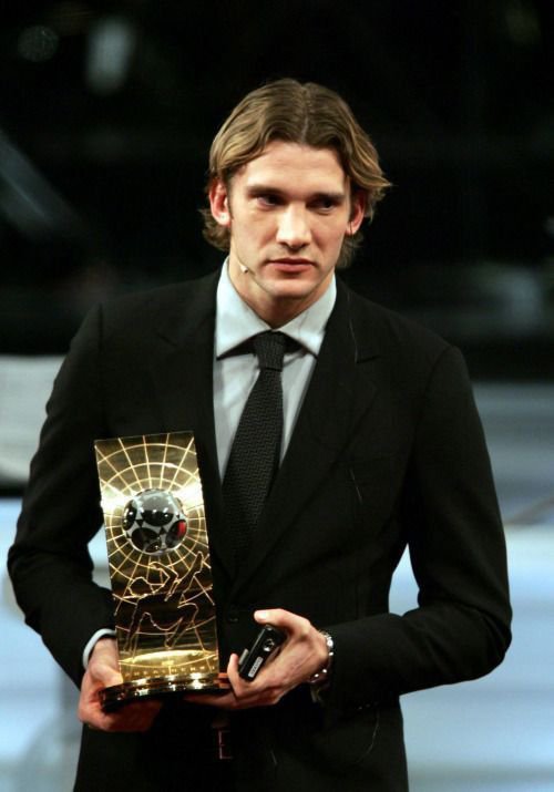 amoursaintmleux's tweet photo. happy birthday ★ to my dear close friend andriy shevchenko!! https://t.co/XBZYMOAZDj