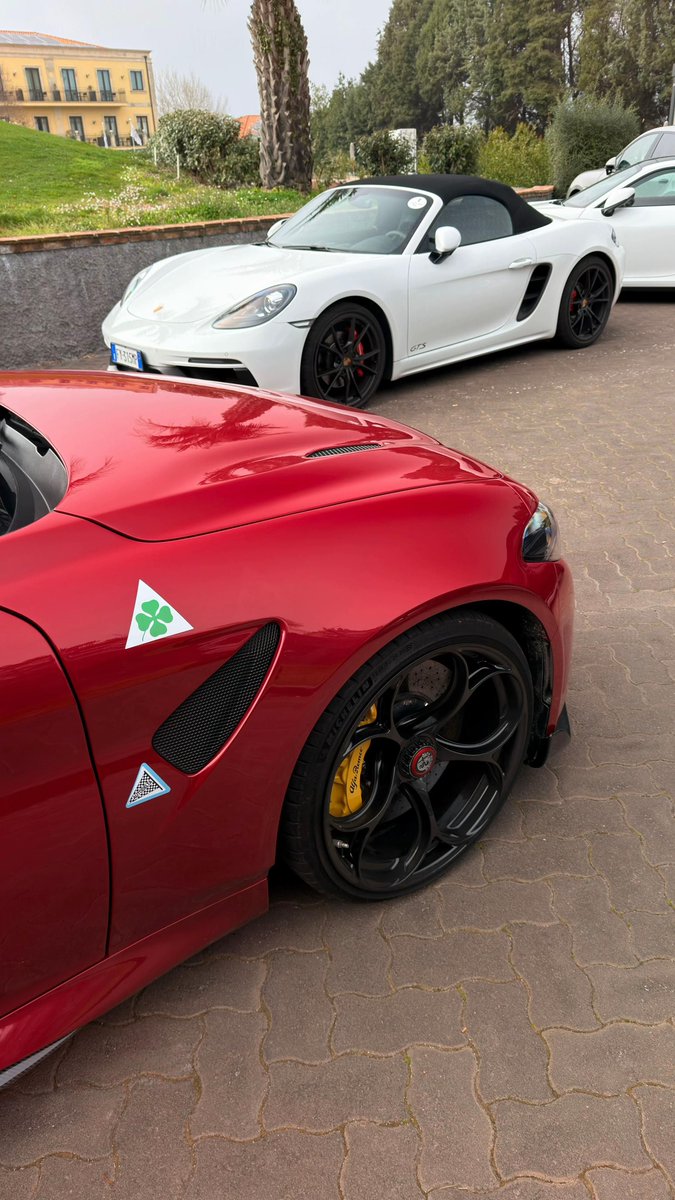 BMW_mindset's tweet photo. The Alfa Romeo Giulia Quadrifoglio 

2.9L twin-turbo V6, rear-wheel drive, quick steering and enough power to make every corner a negotiation.
The car looks beautiful standing still.
At speed, it becomes a weapon.
When the road gets tight, horsepower stops being the whole story.
That’s where the driver matters.